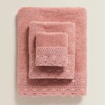 Serviette-de-bain-dentelle-appliquée