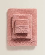 Serviette-de-bain-dentelle-appliquée