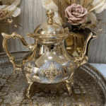 Théière-disponible-en-dorée-en-taille-moyenne-Fes-Casablanca-Maroc-coucouMarket
