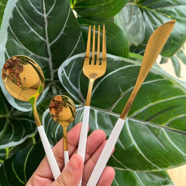 Ensemble-ménagère-couverts-table-24-Pièces-Doré-Casablanca-Maroc-coucouMarket