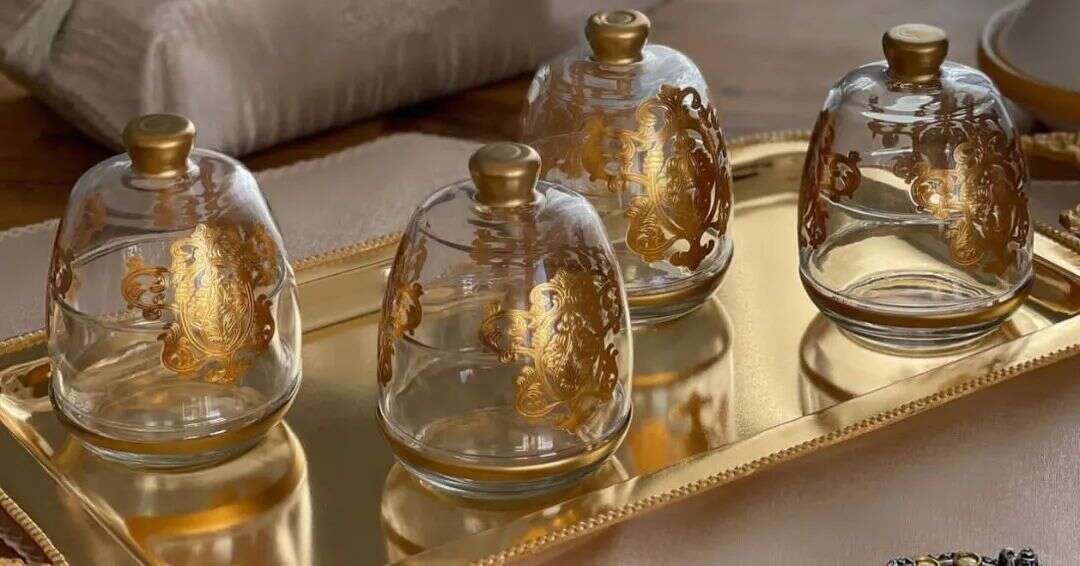 Cloche-colorée-royale-par-pièce-transparent-Casablanca-Maroc-coucouMarket