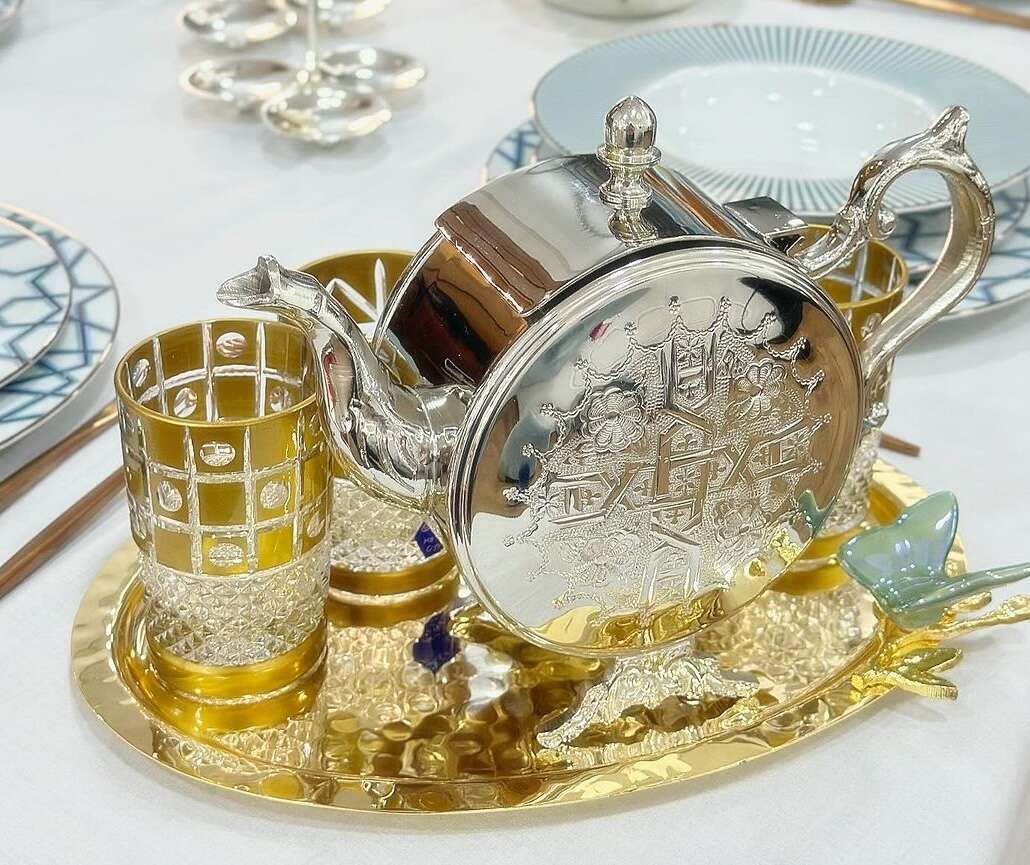 Théière-artisanale-de-Fès-en-Argenté-prix-Casablanca-Maroc-coucouMarket