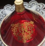 Grand-Tajine-royaal-marocain-en-verre-rouge-Casablanca-Maroc-coucouMarket