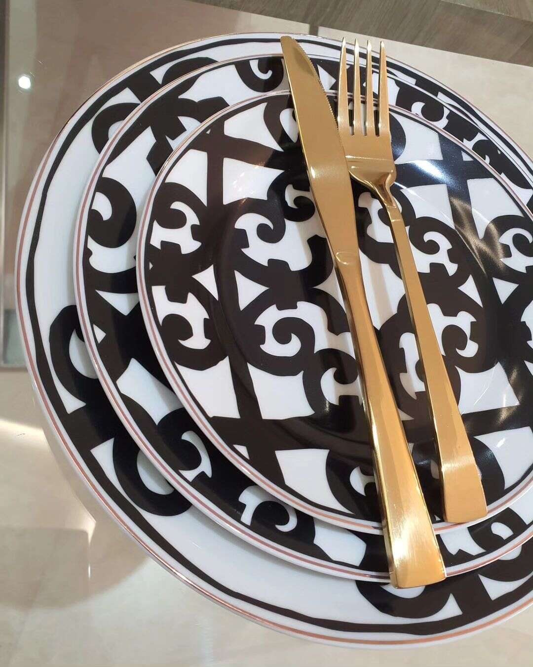 Service-assiettes-Balcon-du-Guadalquivir-de-36 pièces-Noir-pour-12-personnes-prix-maison-Casablanca-Maroc-coucouMarket