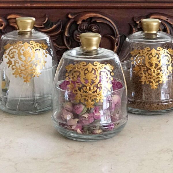 Cloche-colorée-royale-amira-par-pièce-multi-couleurs-transparent-Casablanca-Maroc-coucouMarket