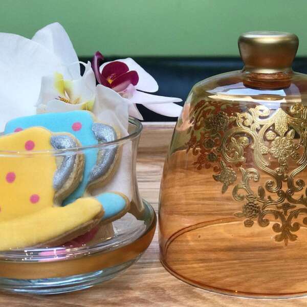 Cloche-colorée-royale-amira-par-pièce-multi-couleurs-orange-Casablanca-Maroc-coucouMarket