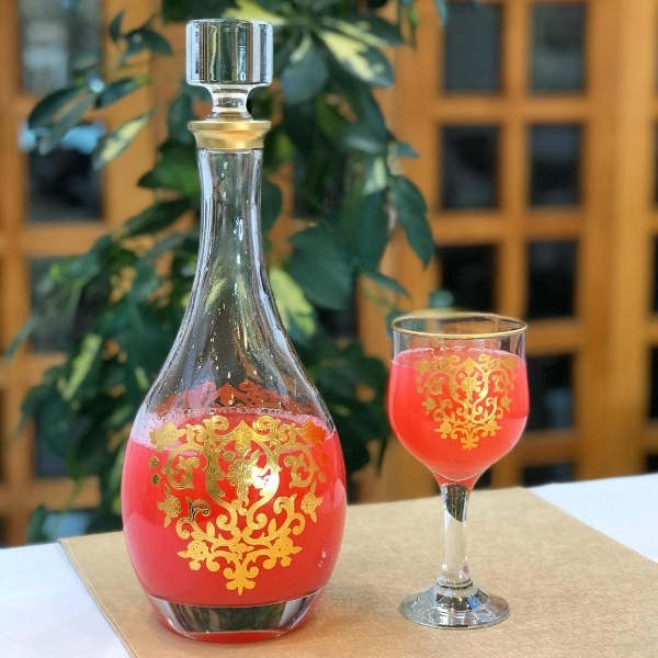 carafe-avec-06-verres-en-couleur-transparent-casablanca-Maroc-coucoumarket