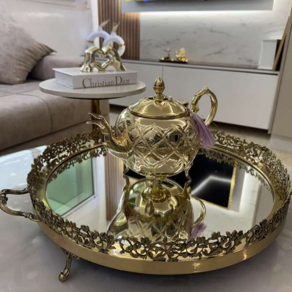 grande-théière-marocaine-moderne-dorée-Fes-Casablanca-Maroc-coucoumarket-Promo