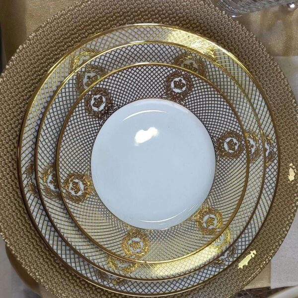 Service d'assiettes royales dorées de 36 Pièces-Prix-Casablanca-Maroc-coucouMarket