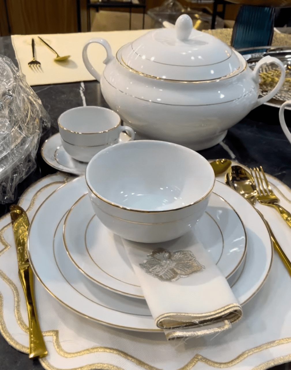 service-de-table-Rose de sable-de-luxe-38-pieces-prix-Casablanca-Maroc-coucouMarket