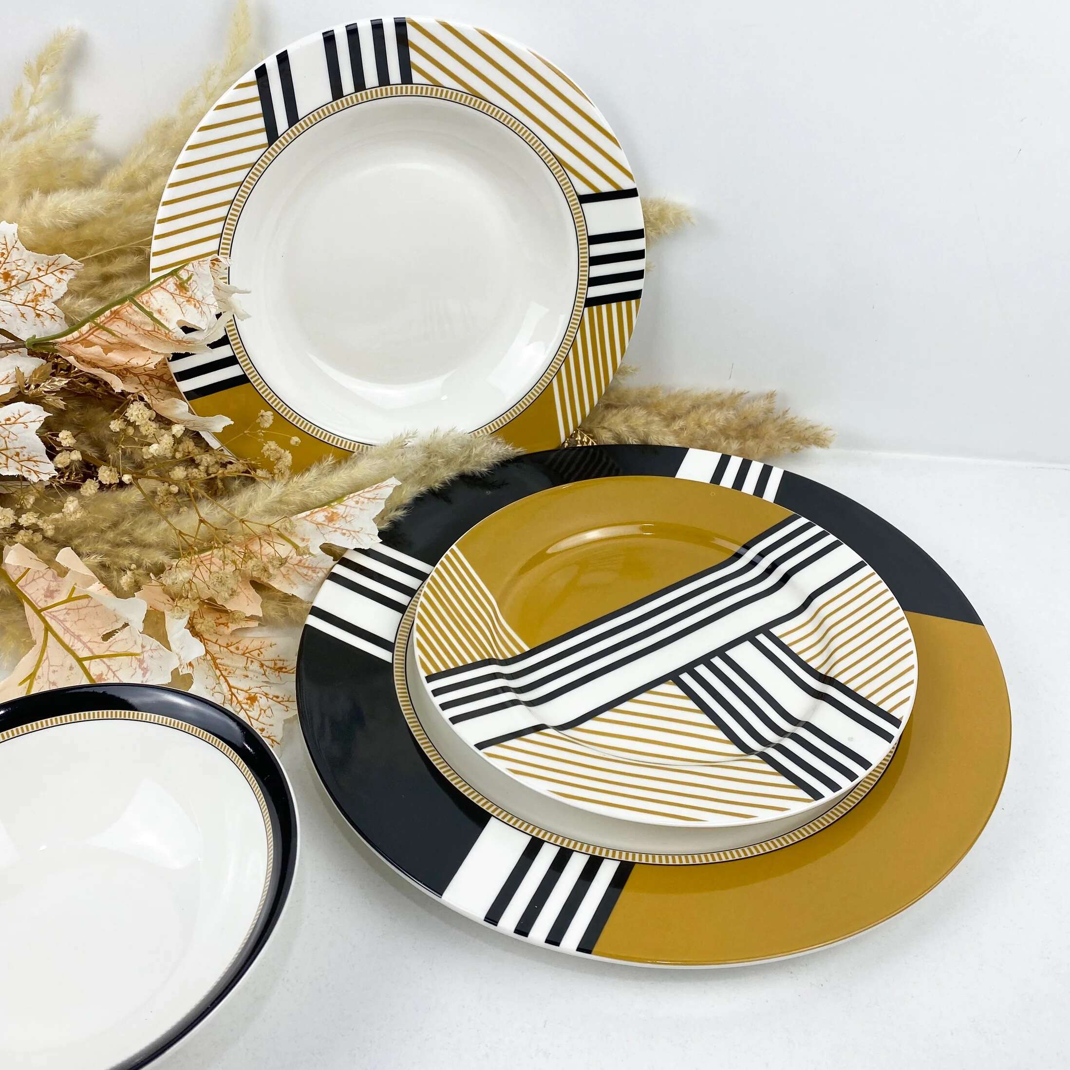 Service-de-table-Mozart-de-24-pièces-en-porcelaine-PRIX-promo-casablanca-maroc-coucouMarket