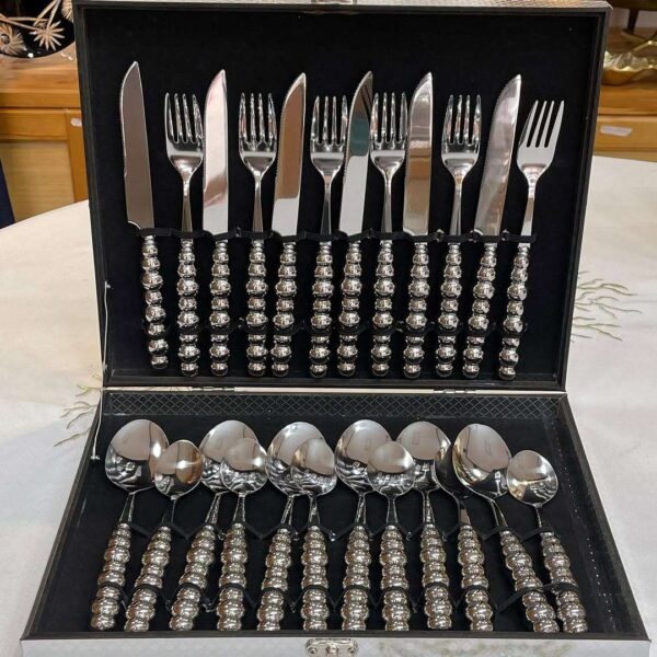 menagere-de-24-pieces-en-argenté-prix-promo--Casablanca-Maroc-coucoumarket