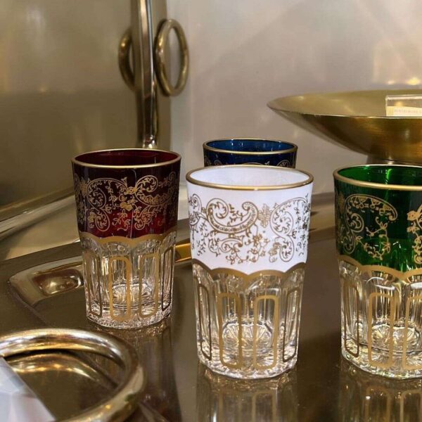 verre-à-thé-marocain-traditionnel-Maroc-artisanat