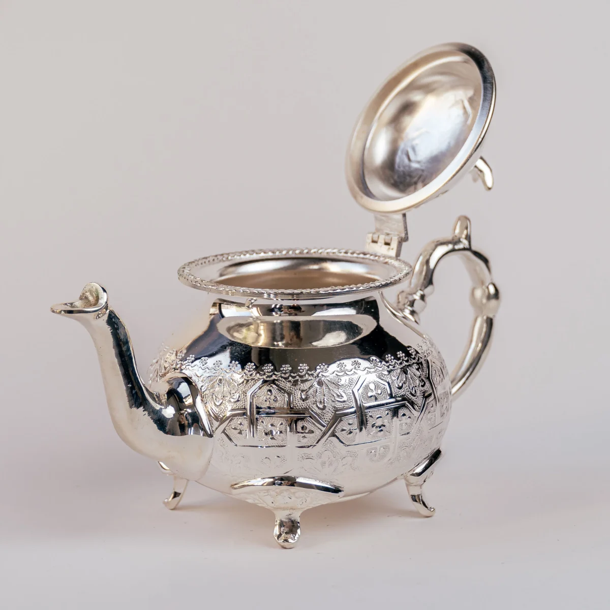 theiere-manchester-de-fes-en-cuivre-argente-Prix-Casablanca-Maroc-coucouMarket