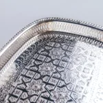 plateau-artisanal-rectangulaire-sweets-de-fes-grave-a-la-main-argente-Prix-Casablanca-Maroc-coucouMarket-Prix-Casablanca-Maroc-coucouMarket