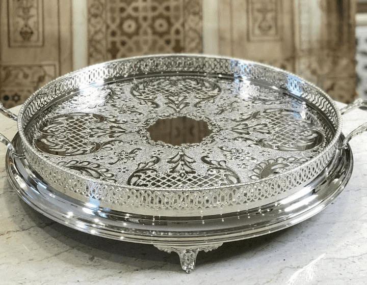 plateau-artisanal-rond-argente-Argentée-Prix-Casablanca-Maroc-coucouMarket