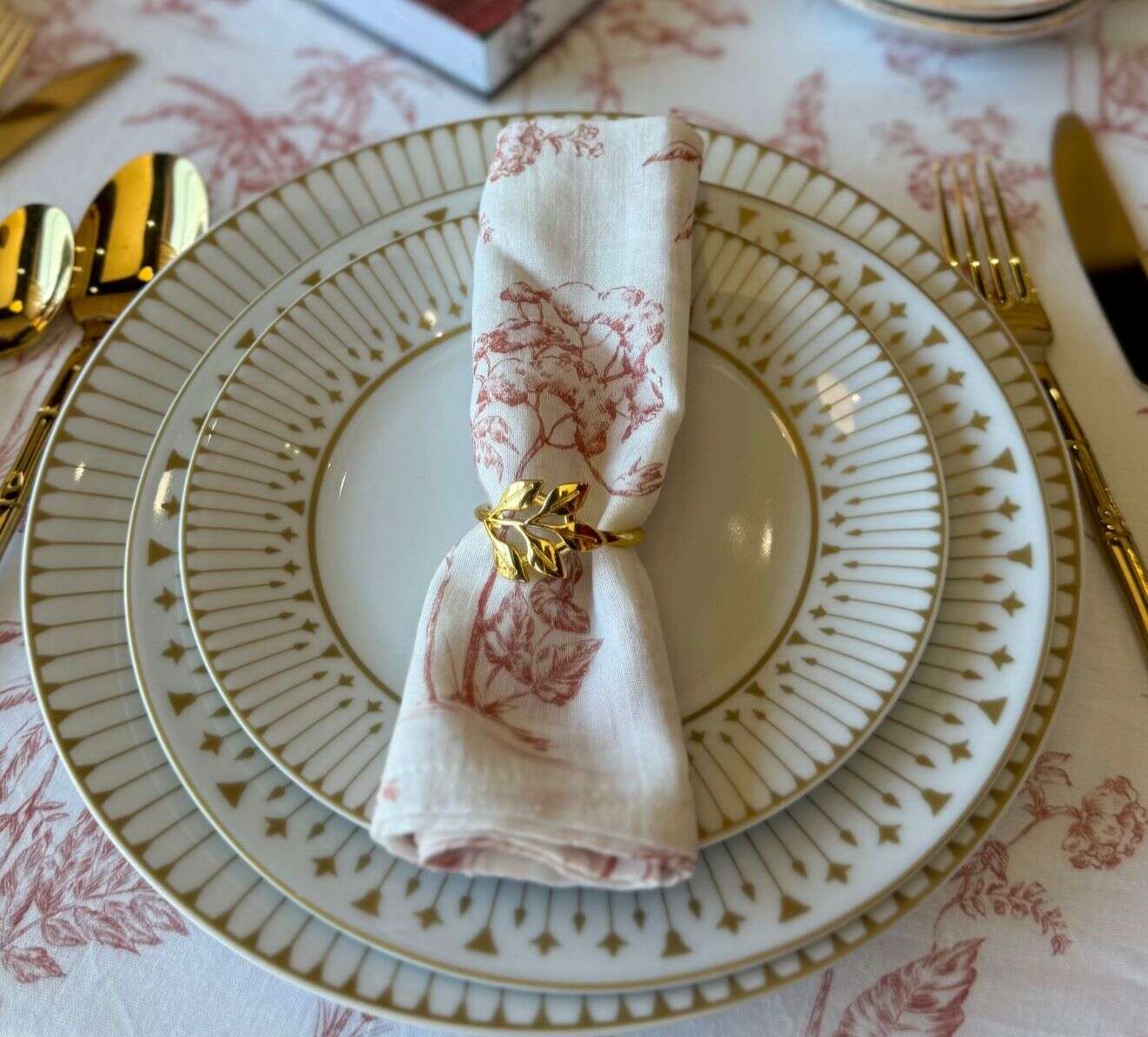 Service-d'Assiettes-en-Porcelaine-Azure-prix-Casablanca-Maroc-coucouMarket