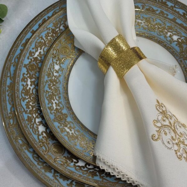 Service-en-Porcelaine-36-Pièces-Bleu-Ciel-&-Motifs-Or-Baroques-prix-Casablanca-Maroc-coucouMarket