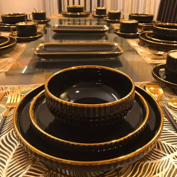 Service-de-table-Luxury-Ribbed-de-32-pièces-Noir-intense-PRIX-promo-casablanca-maroc-coucouMarket-Rabat-Fes-Marrakech-Tanger